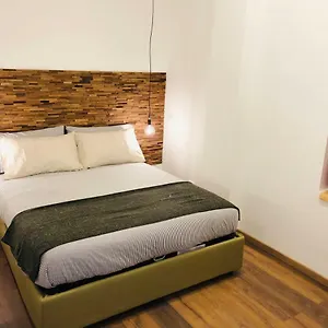 Olga Dependance Luxury Low Cost , Napoli Italia
