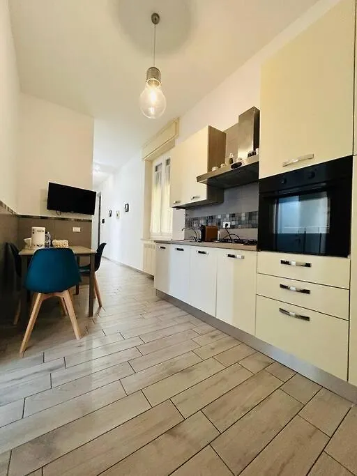 Binario 251 Stazione Tiburtina Apartment Rome Italy