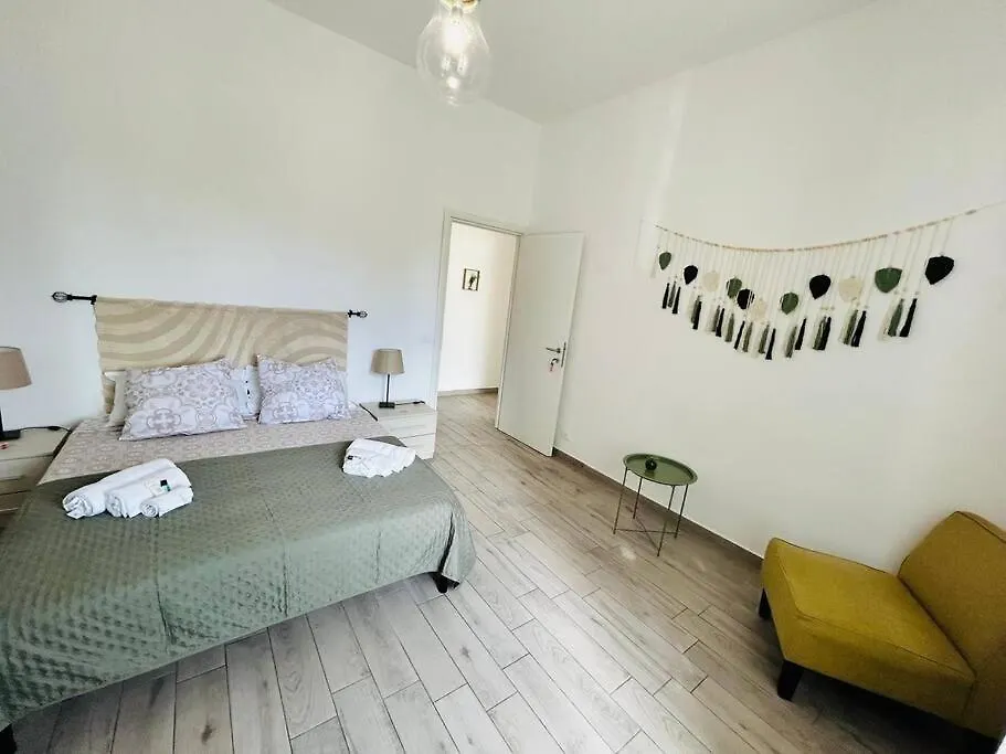 Binario 251 Stazione Tiburtina Apartment Rome Italy